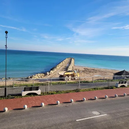 بيت ضيافة Pensiunea Iris By The Sea إيفوري سود