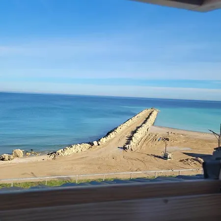 بيت ضيافة Pensiunea Iris By The Sea