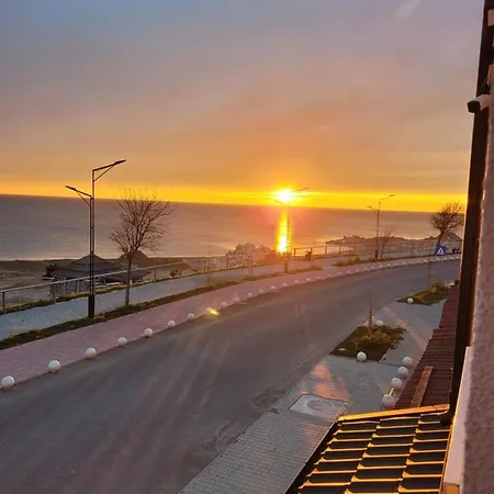 بيت ضيافة Pensiunea Iris By The Sea *